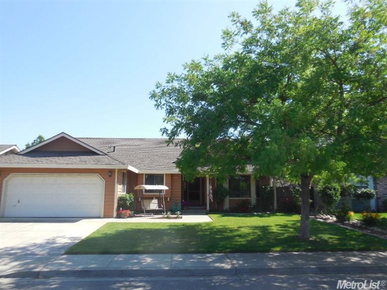 1012 Gettysburg St, Turlock, CA 95382 photo 1