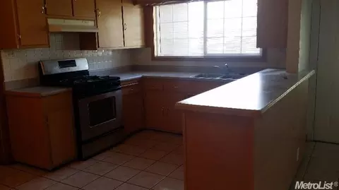 2505 Garvey Ave, Modesto, CA 95350 photo 3