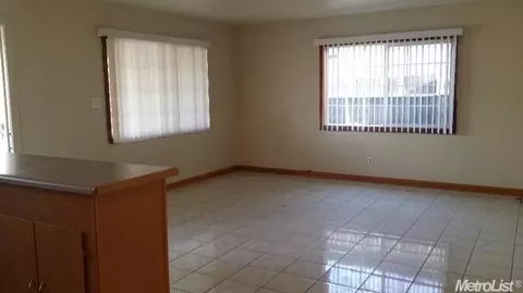 2505 Garvey Ave, Modesto, CA 95350 photo 2