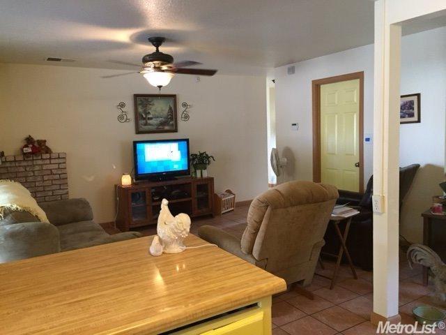 136 Whitethorn Dr, Modesto, CA 95354 photo 6