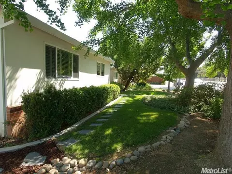 1683 E Canal Dr, Turlock, CA 95380 photo 4