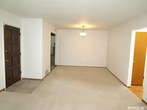 1683 E Canal Dr, Turlock, CA 95380 photo 5