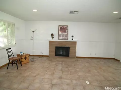 1683 E Canal Dr, Turlock, CA 95380 photo 6