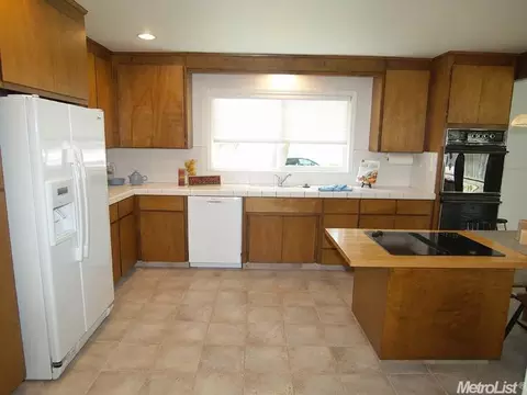 1683 E Canal Dr, Turlock, CA 95380 photo 14