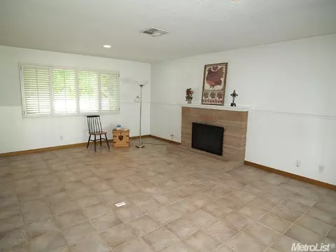 1683 E Canal Dr, Turlock, CA 95380 photo 8