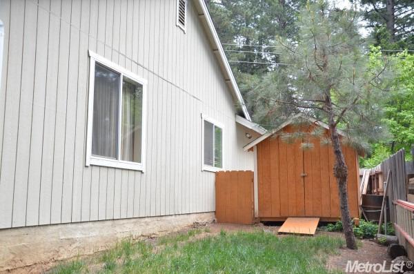 6891 Ridgeway Dr, Pollock Pines, CA 95726 photo 4