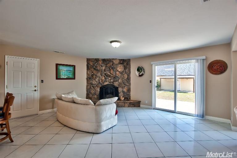9543 Dillard Rd, Wilton, CA 95693 photo 5