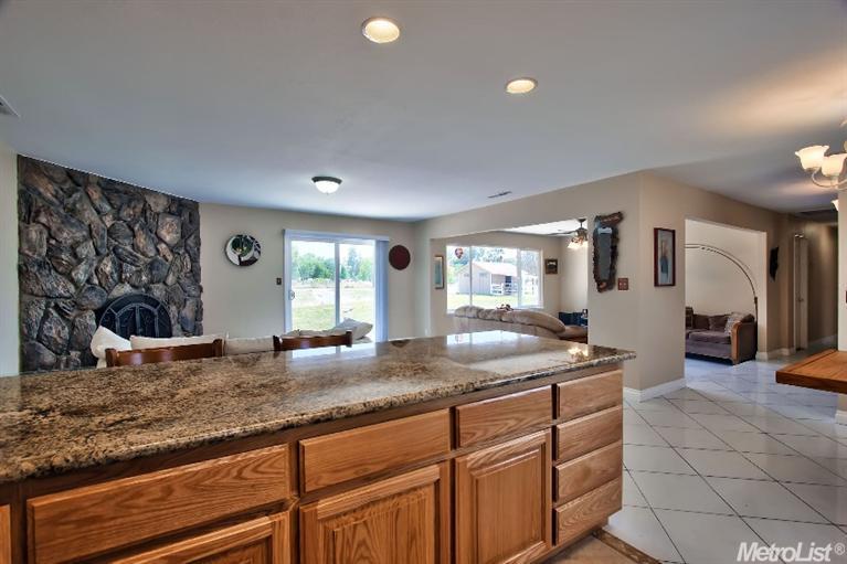 9543 Dillard Rd, Wilton, CA 95693 photo 4