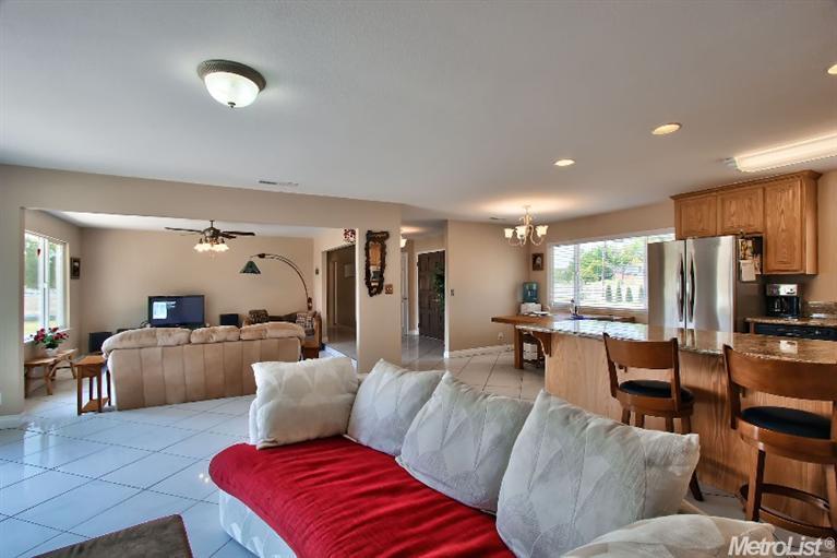 9543 Dillard Rd, Wilton, CA 95693 photo 7