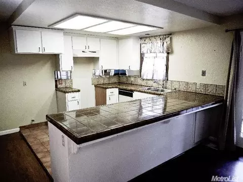 2013 Sharilyn Dr, Modesto, CA 95355 photo 4