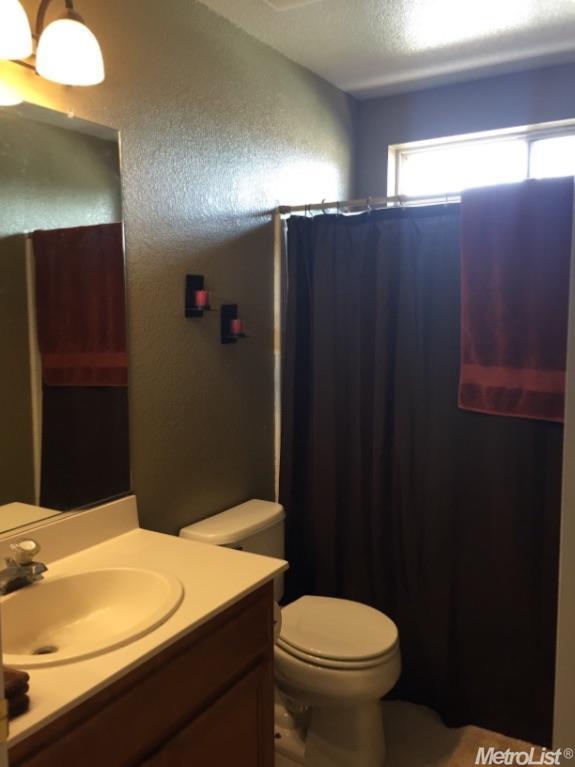 1377 Peppertree Way, Tracy, CA 95376 photo 9