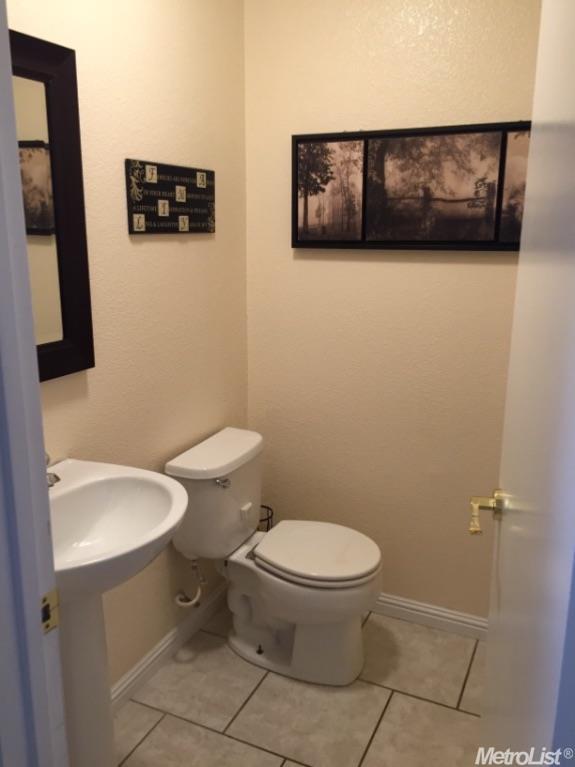 1377 Peppertree Way, Tracy, CA 95376 photo 7