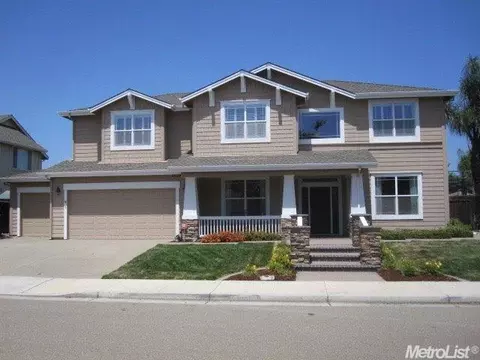 1581 Baigorry St, Tracy, CA 95304 photo 1