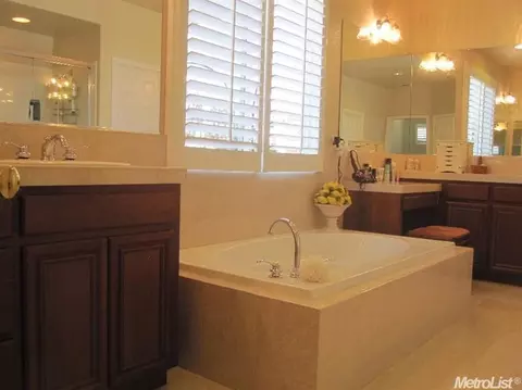 1581 Baigorry St, Tracy, CA 95304 photo 10