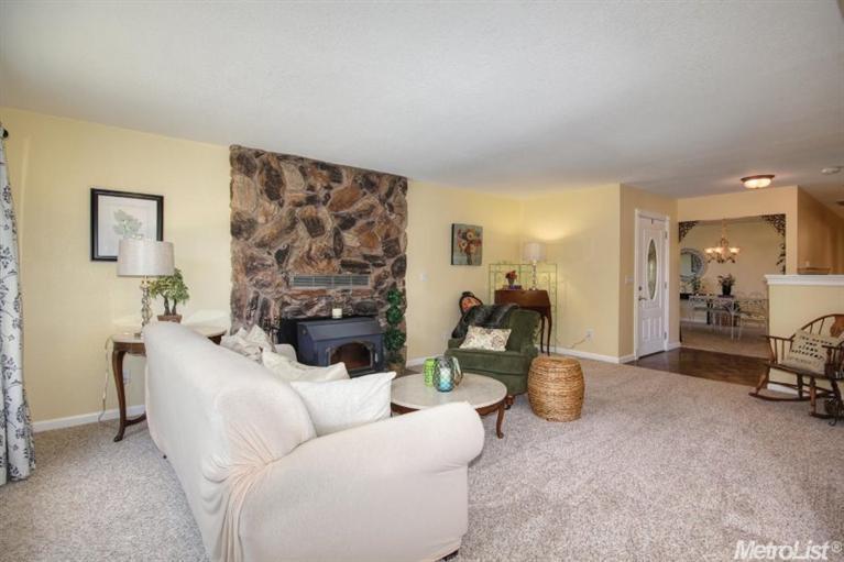 10031 Collings Rd, Wilton, CA 95693 photo 4