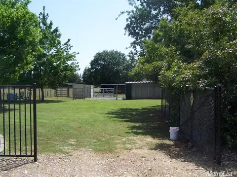 8677 Berry Rd, Wilton, CA 95693 photo 24