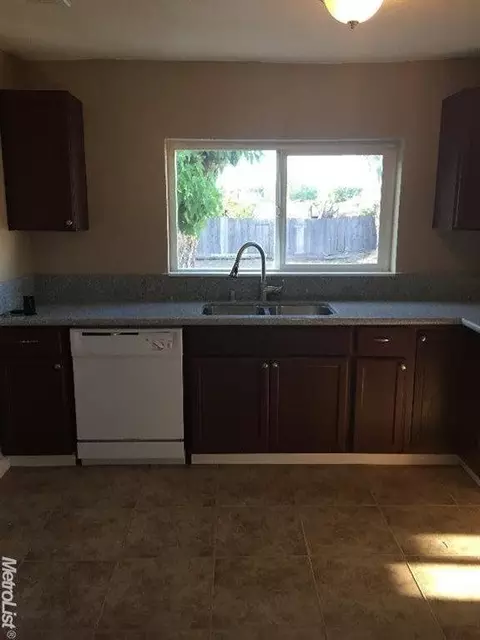 855 High St, Turlock, CA 95380 photo 10