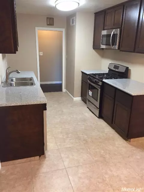 1640 Locke Rd, Modesto, CA 95355 photo 9