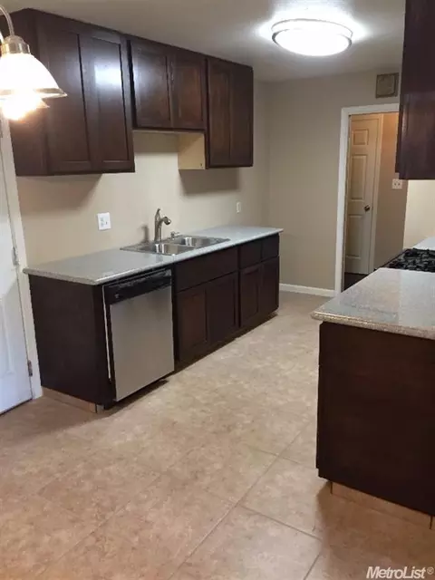 1640 Locke Rd, Modesto, CA 95355 photo 10