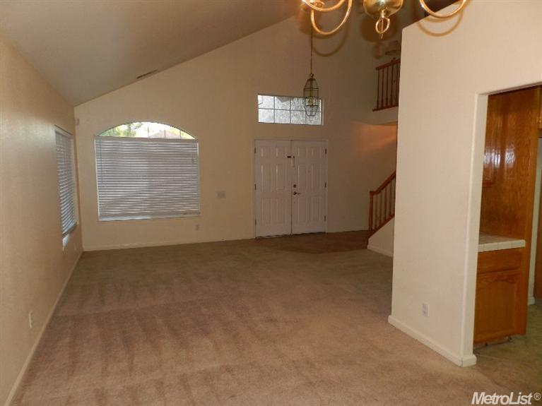 3921 Shawnee Dr, Modesto, CA 95356 photo 5