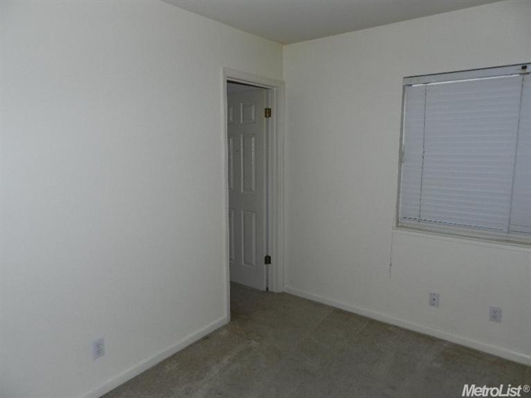 3921 Shawnee Dr, Modesto, CA 95356 photo 7