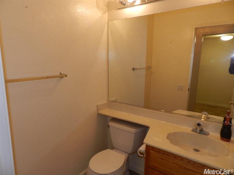 3921 Shawnee Dr, Modesto, CA 95356 photo 8