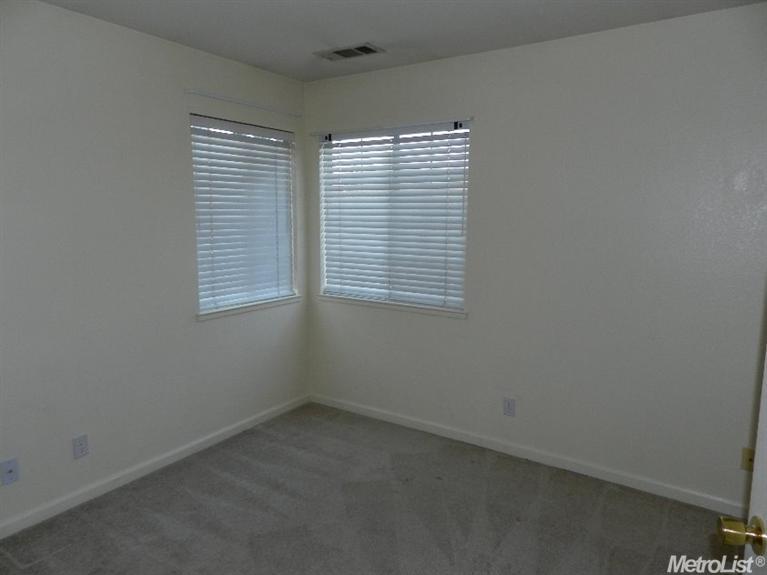 3921 Shawnee Dr, Modesto, CA 95356 photo 12
