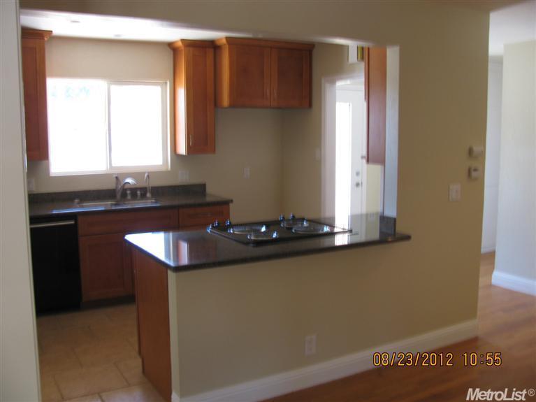 3129 Scenic Dr, Modesto, CA 95355 photo 2