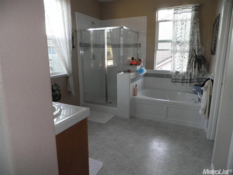 9392 Vintner Cir, Patterson, CA 95363 photo 12
