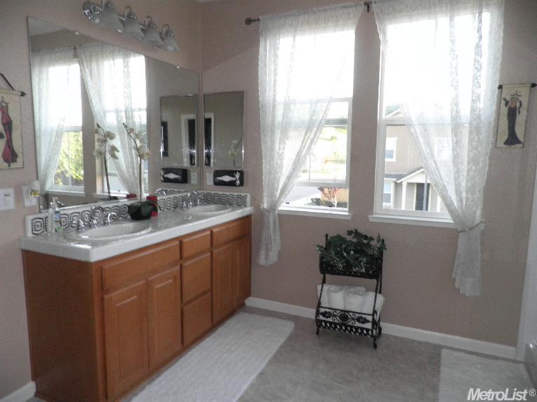 9392 Vintner Cir, Patterson, CA 95363 photo 13