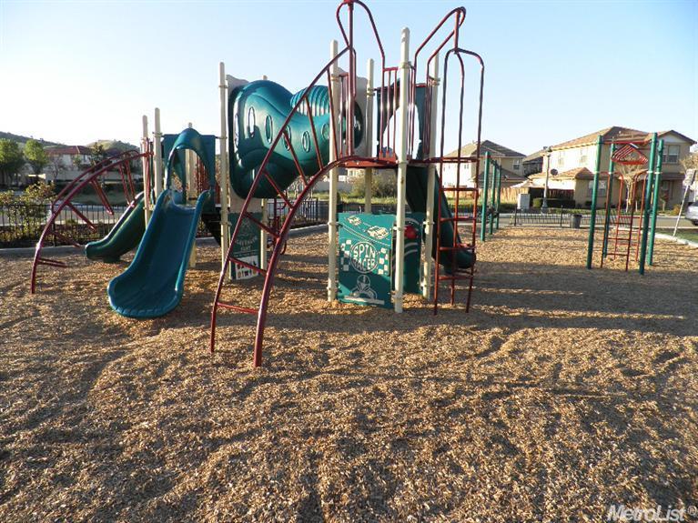 9392 Vintner Cir, Patterson, CA 95363 photo 1