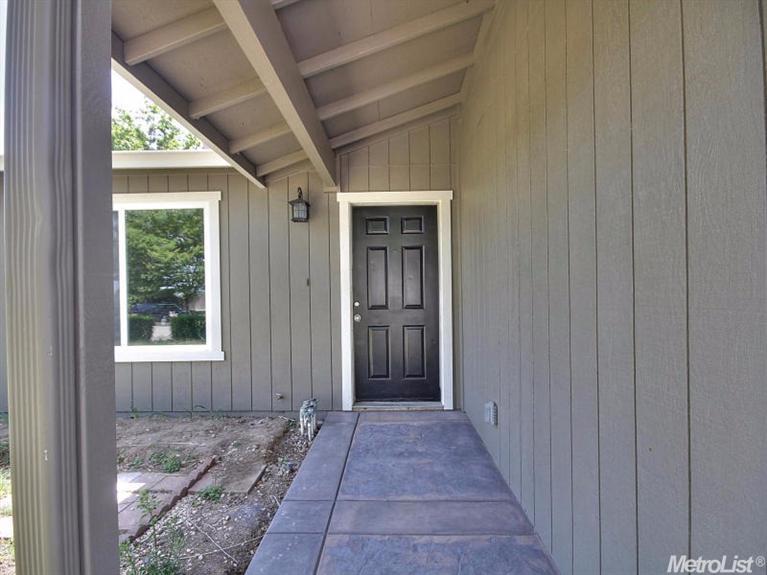 205 Barros St, Patterson, CA 95363 photo 2