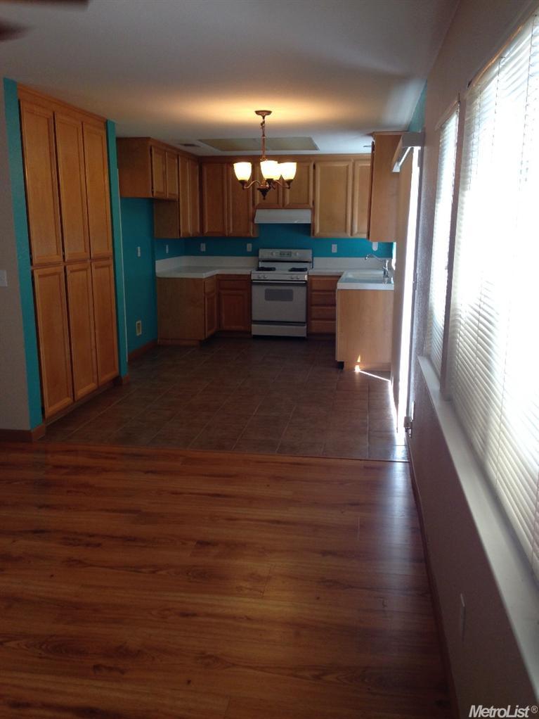2880 Highgate Ln, Tracy, CA 95377 photo 3