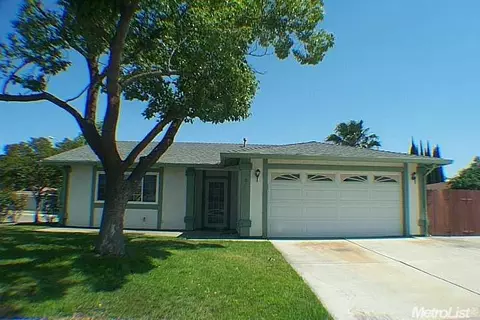 686 Wentworth, Manteca, CA 95337 photo 1