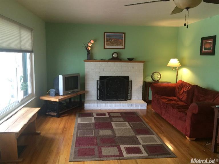 1907 W Elm, Lodi, CA 95242 photo 5