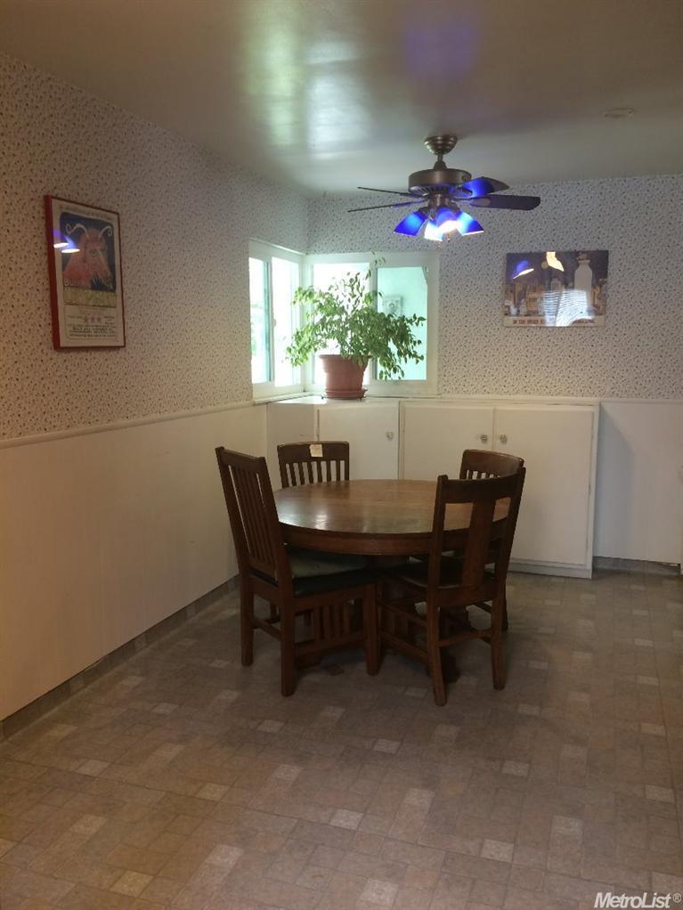 1907 W Elm, Lodi, CA 95242 photo 3