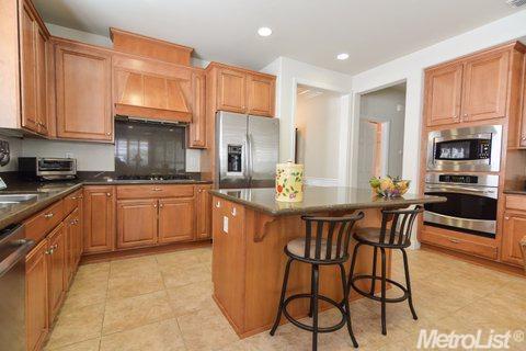 2389 Shadow Berry Dr, Manteca, CA 95336 photo 10