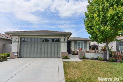 2389 Shadow Berry Dr, Manteca, CA 95336 photo 2