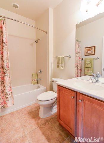 2389 Shadow Berry Dr, Manteca, CA 95336 photo 20