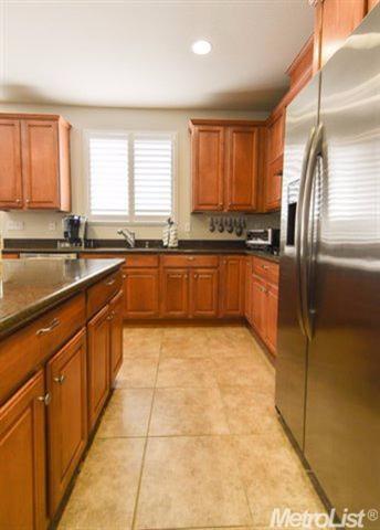 2389 Shadow Berry Dr, Manteca, CA 95336 photo 13