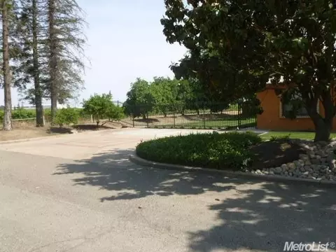 348 E Barnhart Rd, Ceres, CA 95307 photo 3