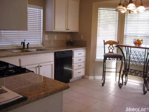 5206 Heather Pine Ct, Antelope, CA 95843 photo 6