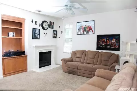 1156 Rosette Ln, Tracy, CA 95376 photo 2