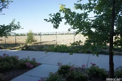 3107 Leiper Loop, Lincoln, CA 95648 photo 2