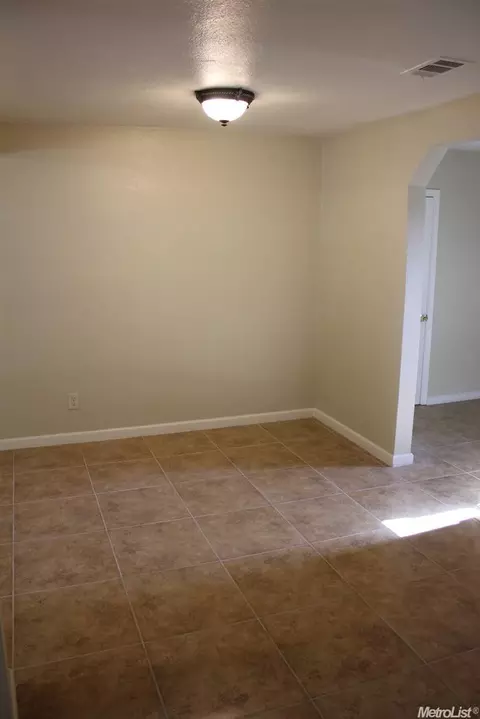 1806 Spokane St, Modesto, CA 95358 photo 7
