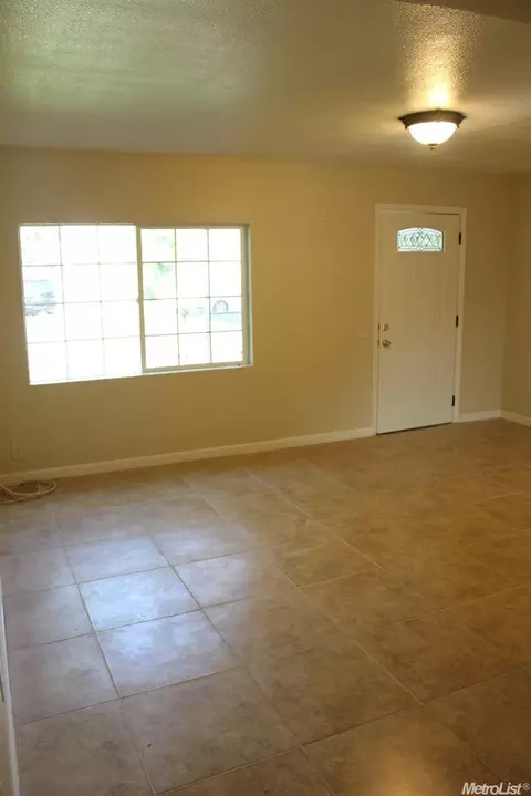 1806 Spokane St, Modesto, CA 95358 photo 6