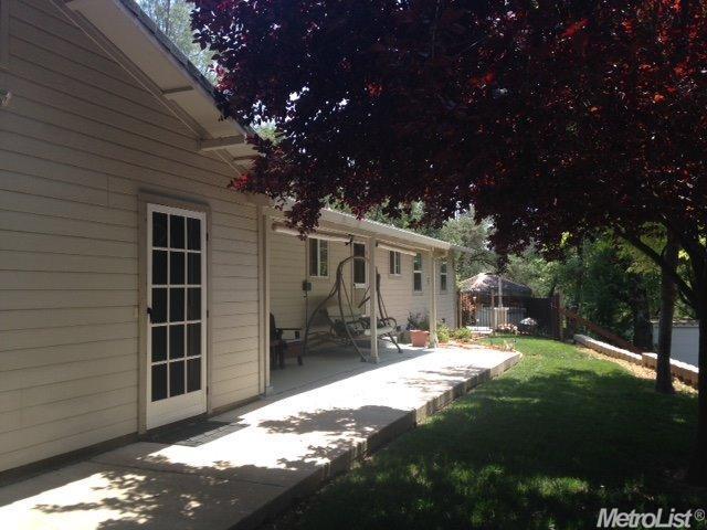 25220 Pineview Dr, Colfax, CA 95713 photo 1