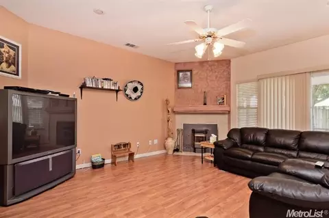 3889 Wright St, Turlock, CA 95382 photo 11