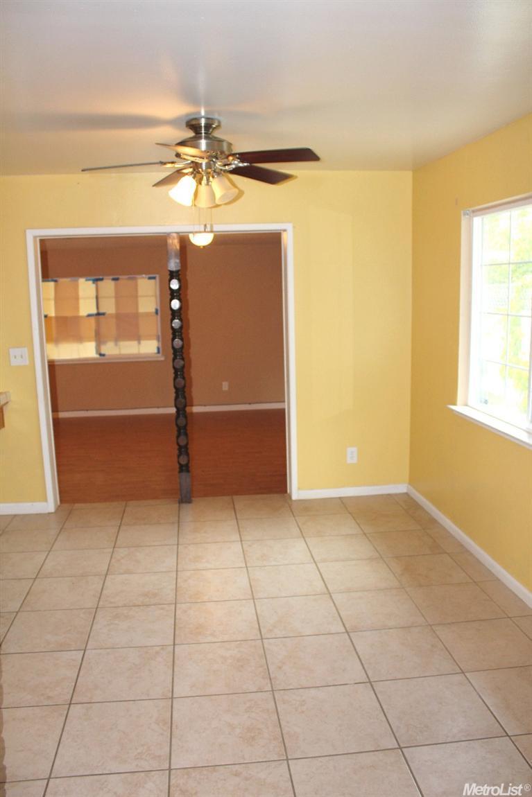 419 N Emerald Ave, Modesto, CA 95351 photo 6