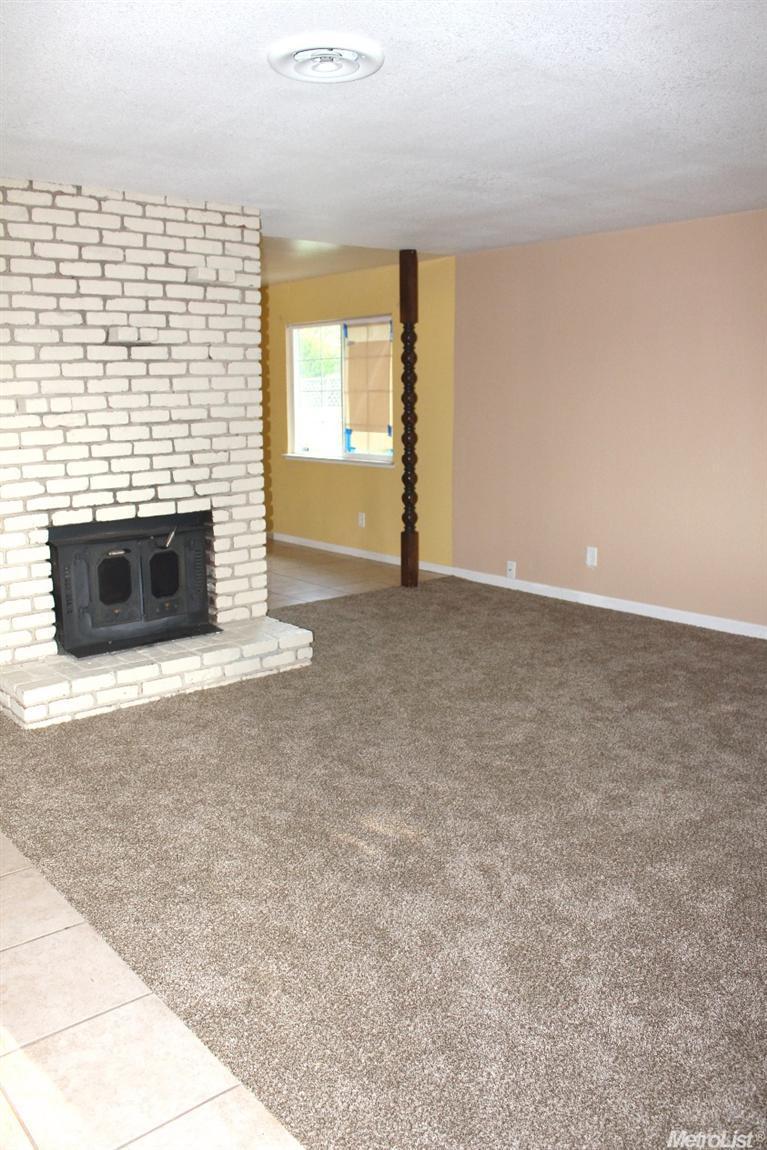419 N Emerald Ave, Modesto, CA 95351 photo 2